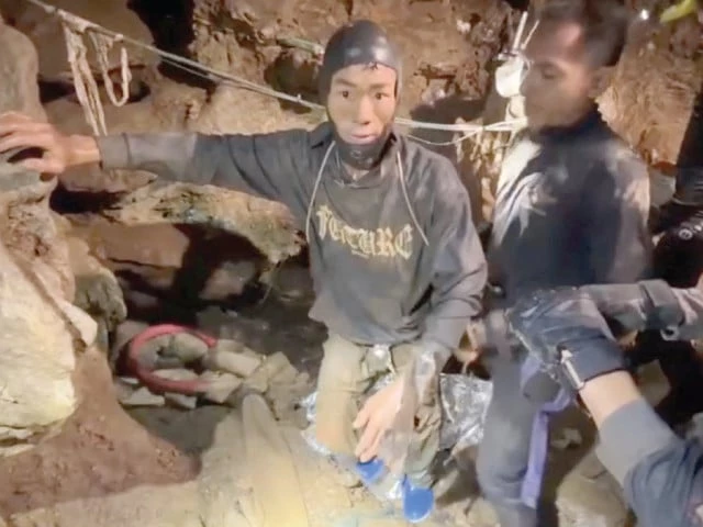 Rescuers free four more trapped in Laos cave