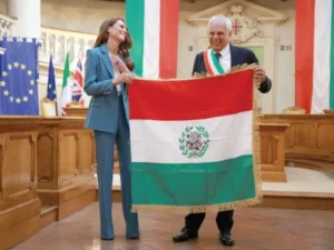Italy cheers Kate on first visit since cancer diagnosis