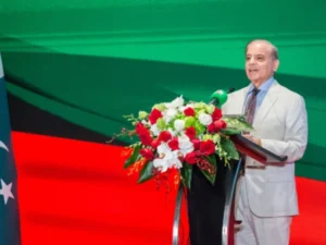 PM invites Chinese firms to relocate industries to Pakistan under ‘win-win’ partnership model