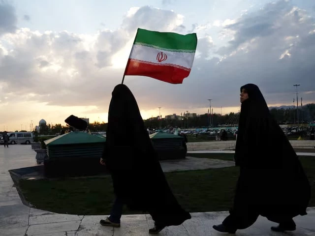 Iran deal includes $300 billion fund, more than half of which already committed, source says