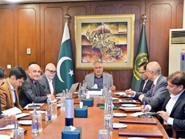 Govt decides to end fuel subsidies after sharp decline in global oil prices