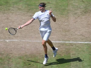 Zverev sets up Fritz semi at Halle Open