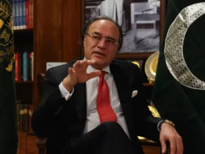 Pakistan eyes more global bond issues, sees budget upside from Iran deal