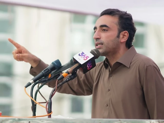 Bilawal vows to protect AJK rights, accuses PML-N of pursuing ‘anti-Kashmir’ agenda