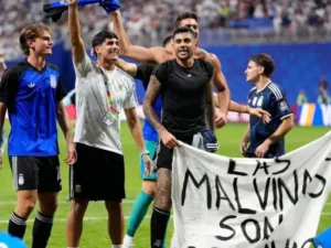 Argentina await FIFA decision over displaying Falklands banner