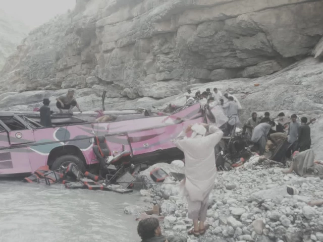 At least 40 killed as passenger coach plunges into ravine on Sherani-Zhob highway