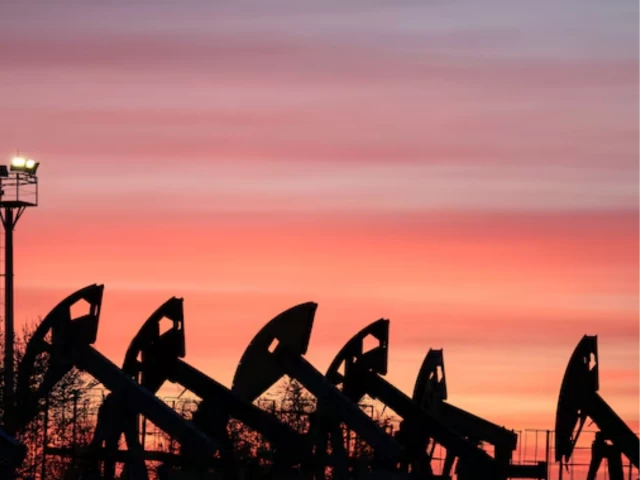 Oil prices drop after US, Iran pause fighting over weekend