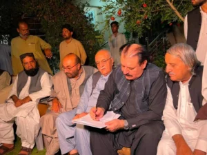 Sit-in ends as govt, Ziarat committee strike judicial inquiry deal