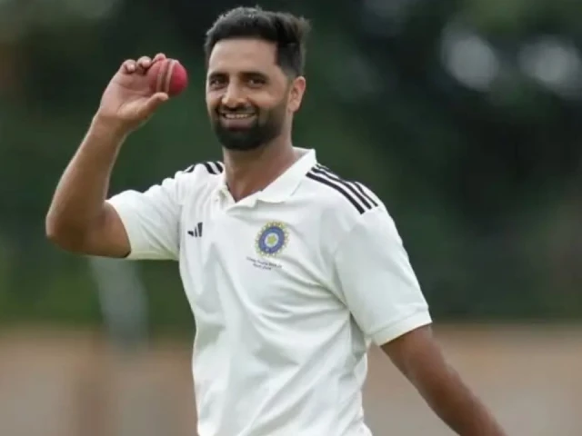 Auqib Nabi replaces injured Jasprit Bumrah for SL Tests