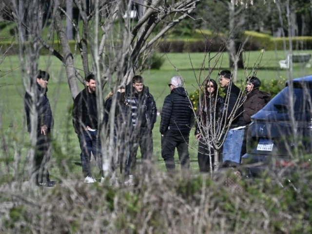 Lionel Messi bids farewell to father who guided his glittering career