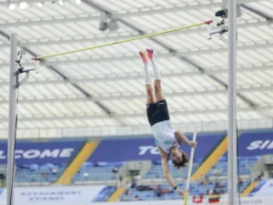 Seville, Jefferson-Wooden roar to 100m wins