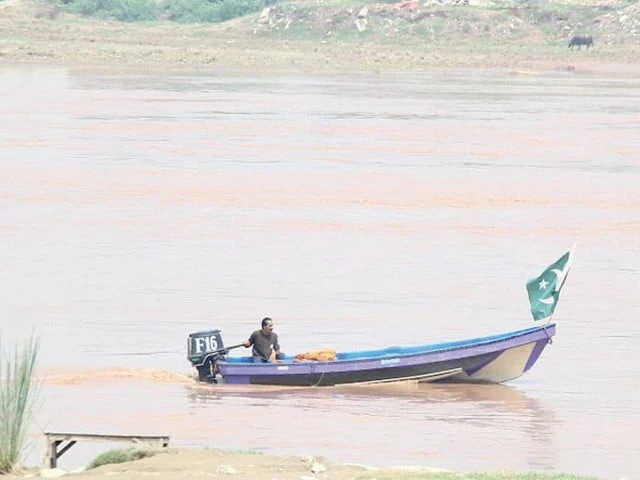 Major rivers swell amid heavy rains