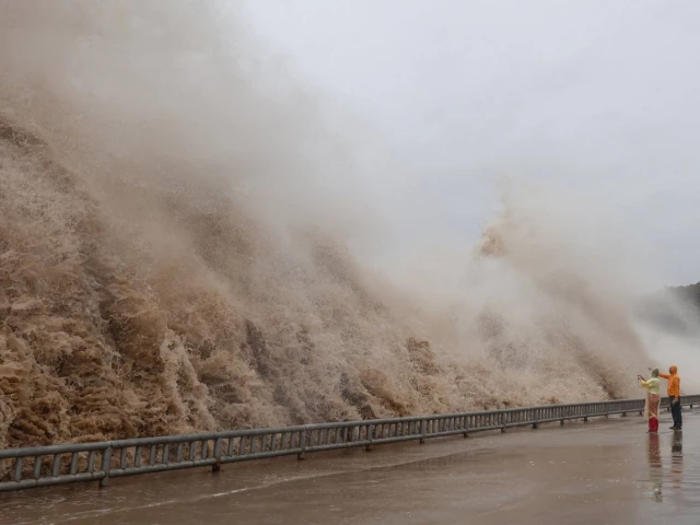 Typhoon Dolphin set to hit China’s east coast, triggering flood warnings