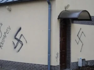 Belgian mosque defaced with anti-Islam message for 2nd time