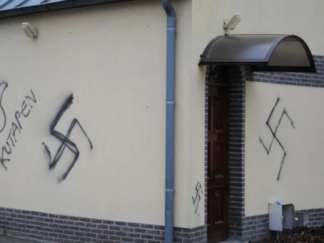 Belgian mosque defaced with anti-Islam message for 2nd time